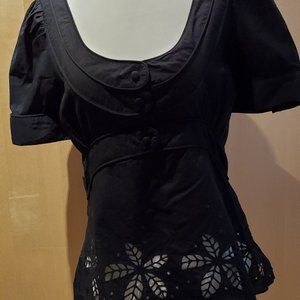 Black short sleeve shirt